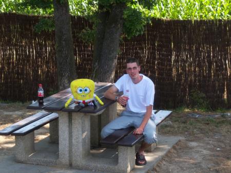 BoOoB NouS suiT PArToUT 
